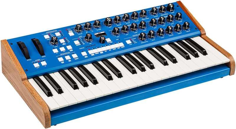 GS Music Bree6 Keyboard 37 Blue - blå analogsynt med klaviatur och träsidor