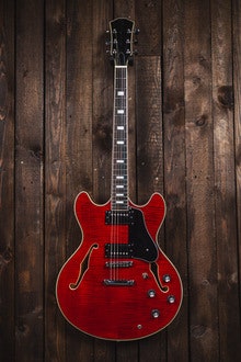 Sire Larry Carlton H7